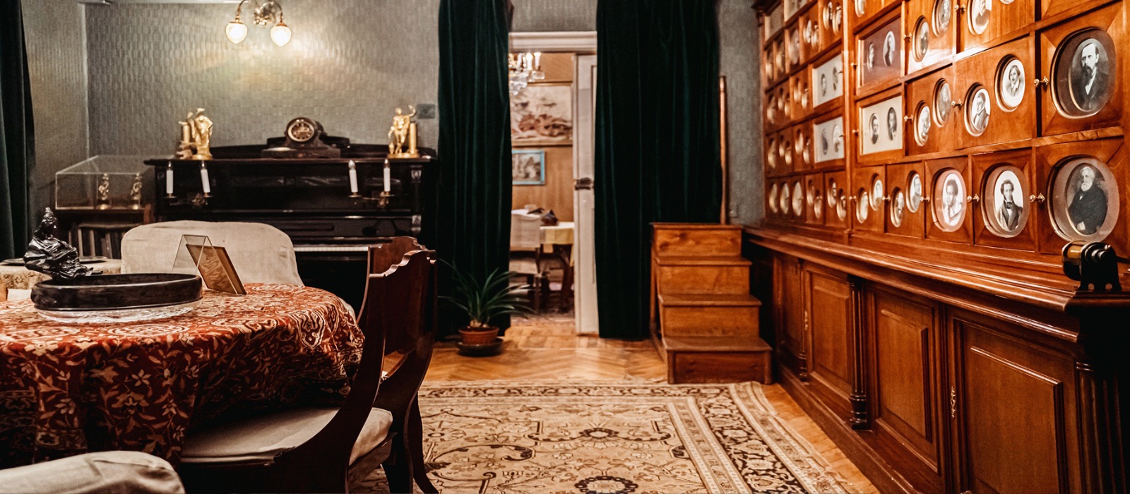 Обзорная экскурсия по Музею-квартире Вл.И. Немировича-Данченко 12+